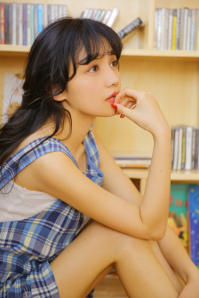 忘记穿内裤被同桌发现